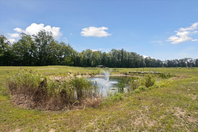 10374 Douglas Road, Osceola, IN 46561