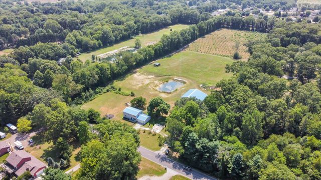 10374 Douglas Road, Osceola, IN 46561