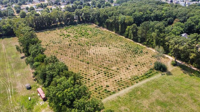 10374 Douglas Road, Osceola, IN 46561