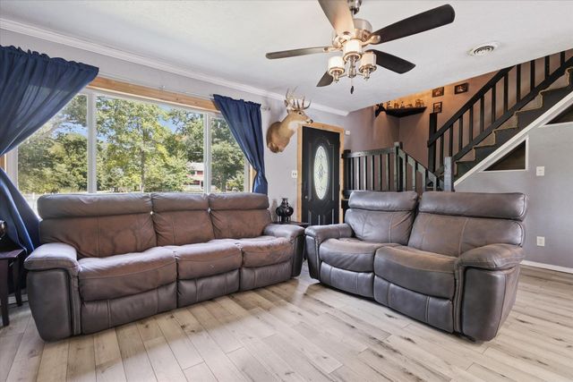 10374 Douglas Road, Osceola, IN 46561