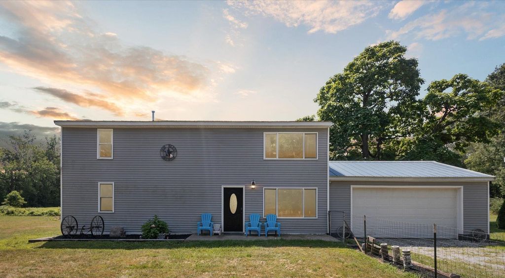 10374 Douglas Road, Osceola, IN 46561