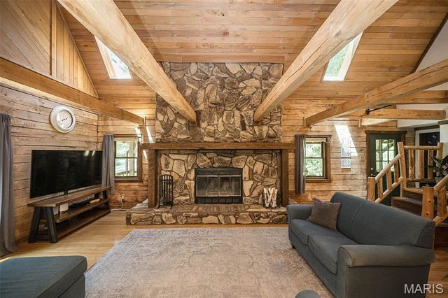 8 Whippoorwill Court, Defiance, MO 63341