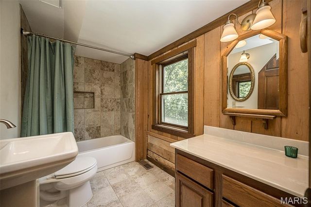 8 Whippoorwill Court, Defiance, MO 63341