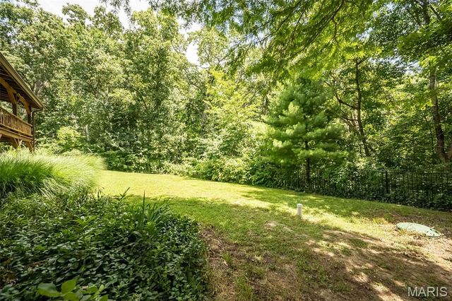 8 Whippoorwill Court, Defiance, MO 63341