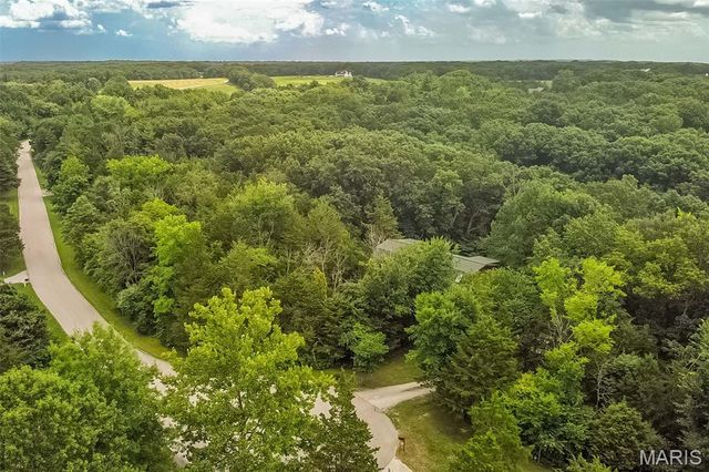 8 Whippoorwill Court, Defiance, MO 63341