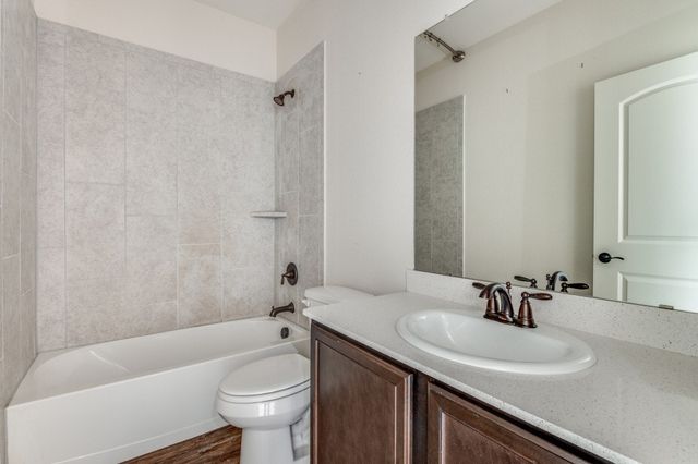 711 Milas Lane, Glenn Heights, TX 75154