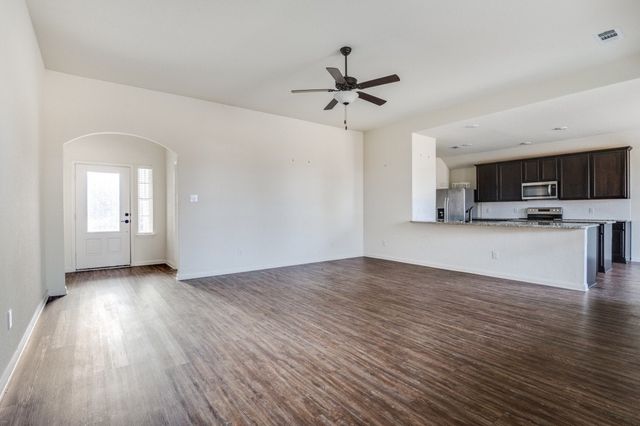 711 Milas Lane, Glenn Heights, TX 75154