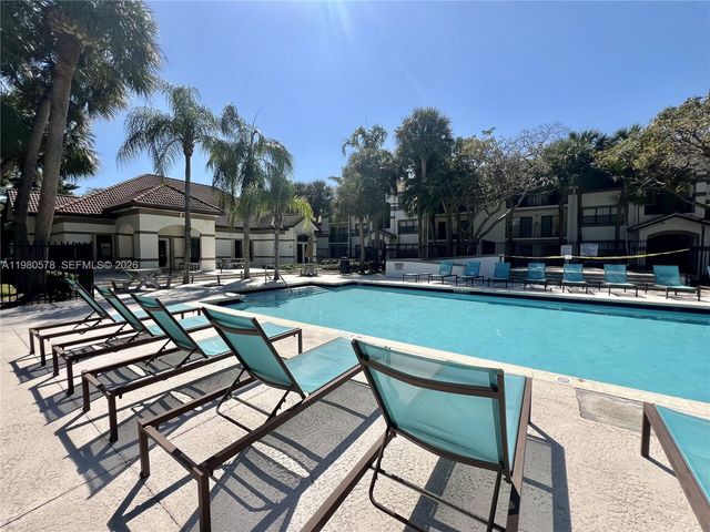 640 S Park Rd 12-4, Hollywood, FL 33021