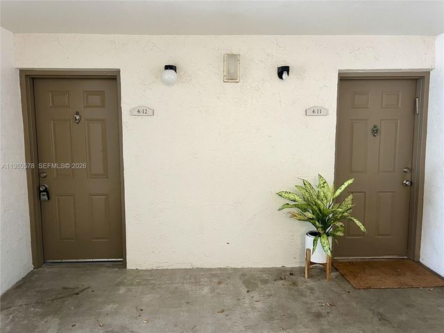 640 S Park Rd 12-4, Hollywood, FL 33021