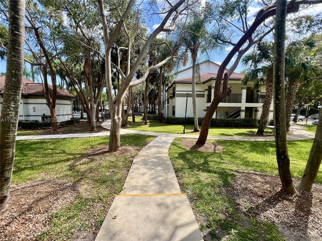 640 S Park Rd 12-4, Hollywood, FL 33021