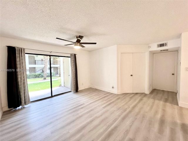 640 S Park Rd 12-4, Hollywood, FL 33021