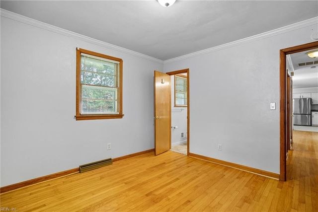 1052 Miles Standish RD, Virginia Beach, VA 23455
