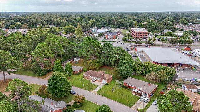 1052 Miles Standish RD, Virginia Beach, VA 23455