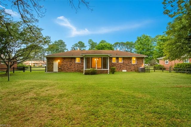1052 Miles Standish RD, Virginia Beach, VA 23455