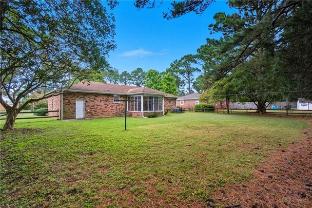 1052 Miles Standish RD, Virginia Beach, VA 23455