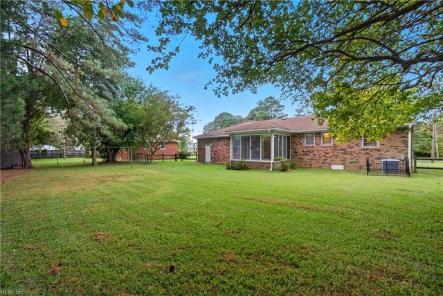 1052 Miles Standish RD, Virginia Beach, VA 23455
