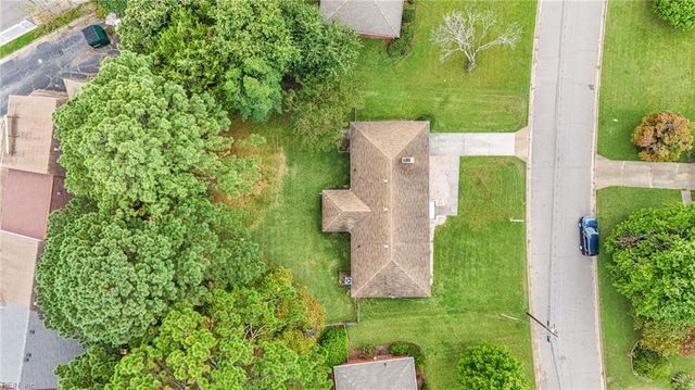 1052 Miles Standish RD, Virginia Beach, VA 23455