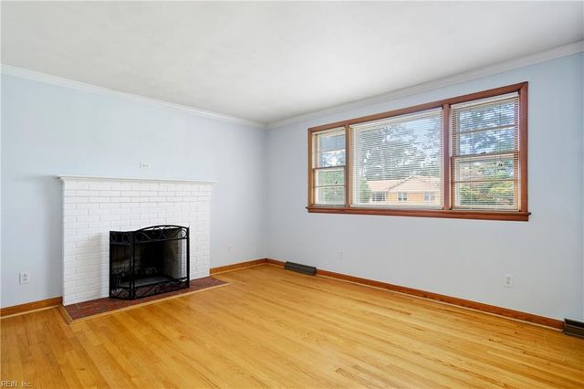 1052 Miles Standish RD, Virginia Beach, VA 23455