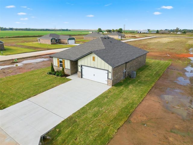 1710 Oak Way, Tuttle, OK 73089