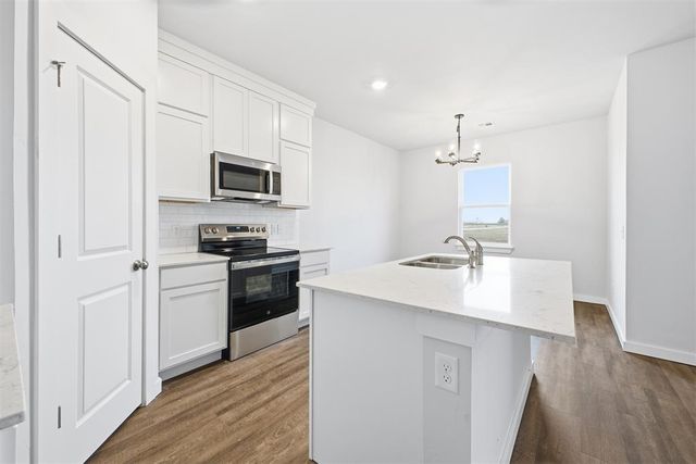 1710 Oak Way, Tuttle, OK 73089