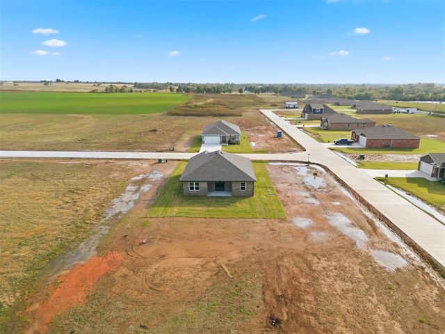 1710 Oak Way, Tuttle, OK 73089