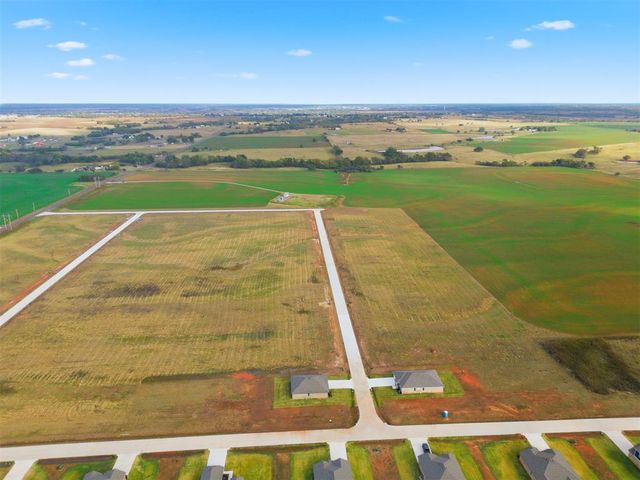 1710 Oak Way, Tuttle, OK 73089