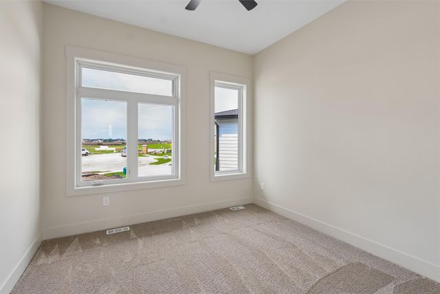 17203 Brookview Drive, Urbandale, IA 50323