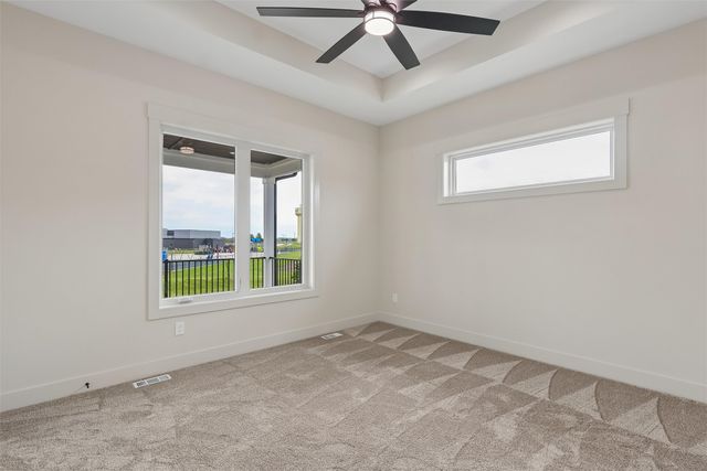 17203 Brookview Drive, Urbandale, IA 50323