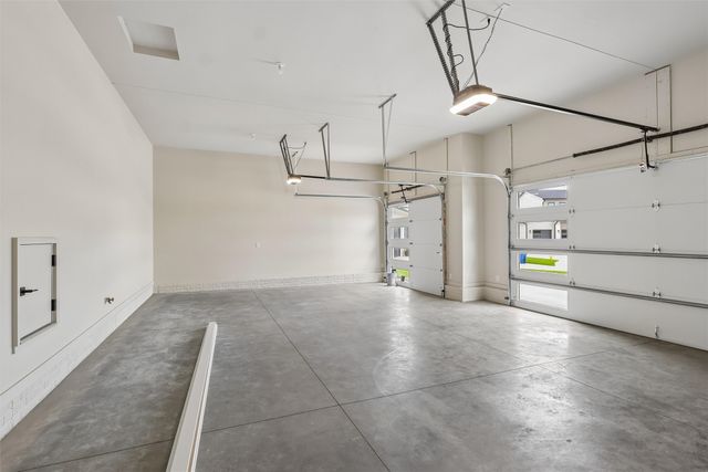 17203 Brookview Drive, Urbandale, IA 50323