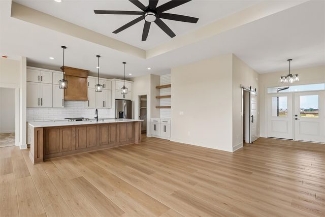 17203 Brookview Drive, Urbandale, IA 50323