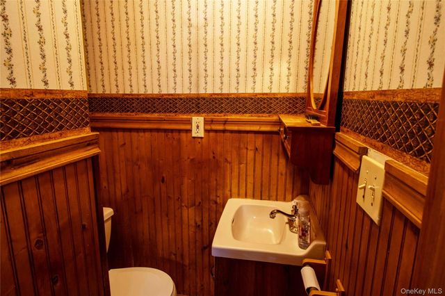 95 Scofield Street, Walden, NY 12586