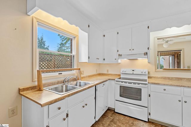 602 Dove Terrace, Greenville, SC 29605