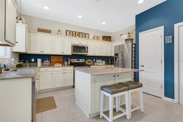 3881 WIND DANCER CIRCLE, St Cloud, FL 34772