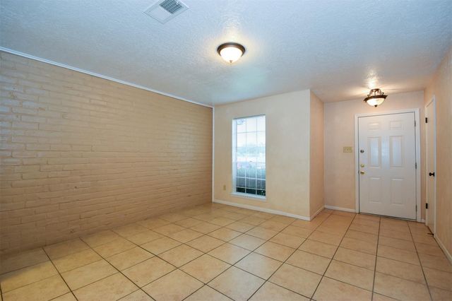1519 Barcelona Way, Baytown, TX 77520