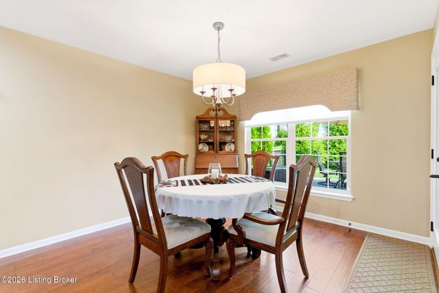 10005 Cedar Garden Dr, Louisville, KY 40291