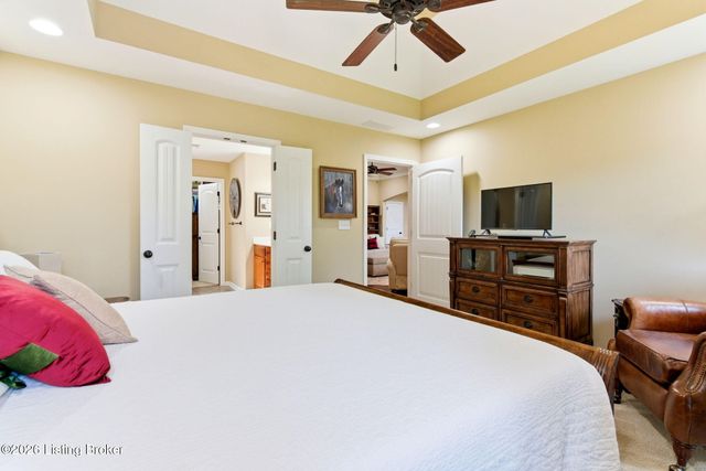 10005 Cedar Garden Dr, Louisville, KY 40291