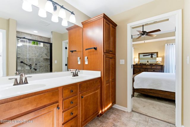 10005 Cedar Garden Dr, Louisville, KY 40291