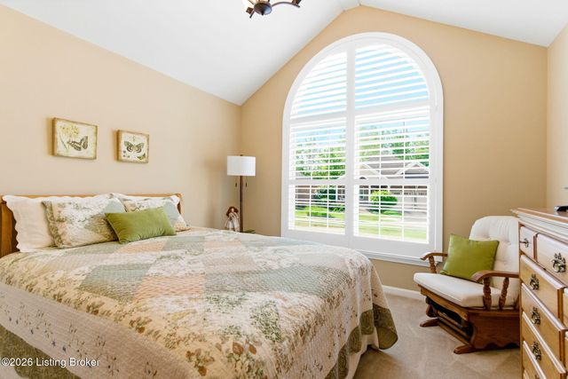 10005 Cedar Garden Dr, Louisville, KY 40291