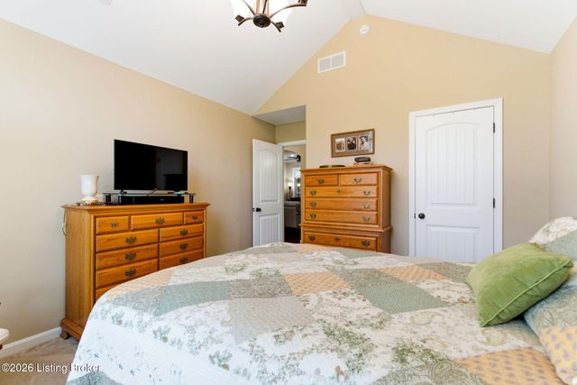 10005 Cedar Garden Dr, Louisville, KY 40291