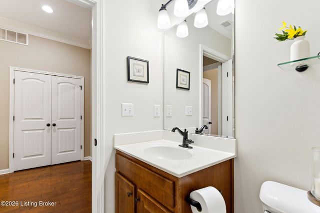 10005 Cedar Garden Dr, Louisville, KY 40291