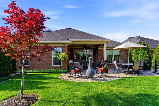 10005 Cedar Garden Dr, Louisville, KY 40291