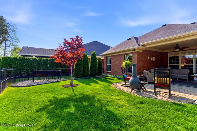 10005 Cedar Garden Dr, Louisville, KY 40291