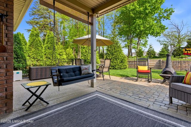 10005 Cedar Garden Dr, Louisville, KY 40291