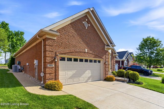 10005 Cedar Garden Dr, Louisville, KY 40291