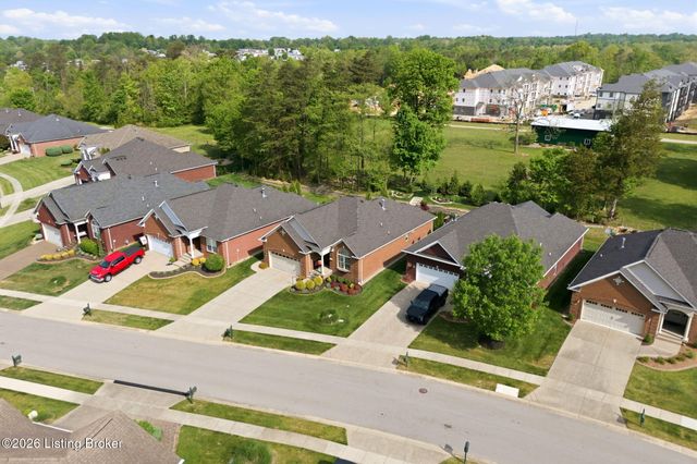 10005 Cedar Garden Dr, Louisville, KY 40291