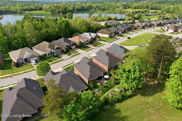 10005 Cedar Garden Dr, Louisville, KY 40291