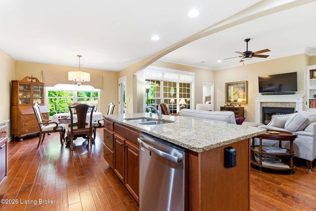 10005 Cedar Garden Dr, Louisville, KY 40291