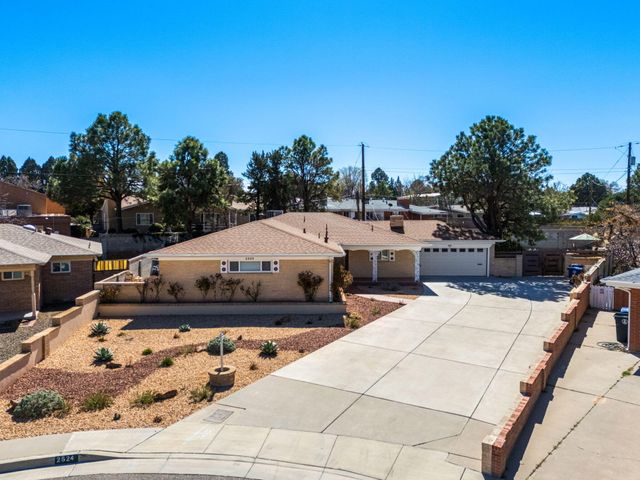 2524 Cutler Court NE, Albuquerque, NM 87106