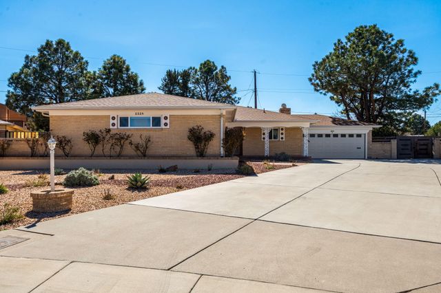 2524 Cutler Court NE, Albuquerque, NM 87106