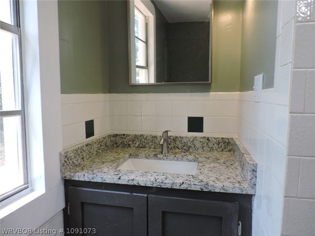 409 Drennen, Van Buren, AR 72956